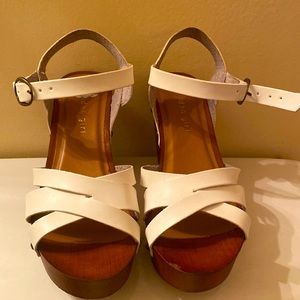 Madden girl White Lightweight Platform Sandals